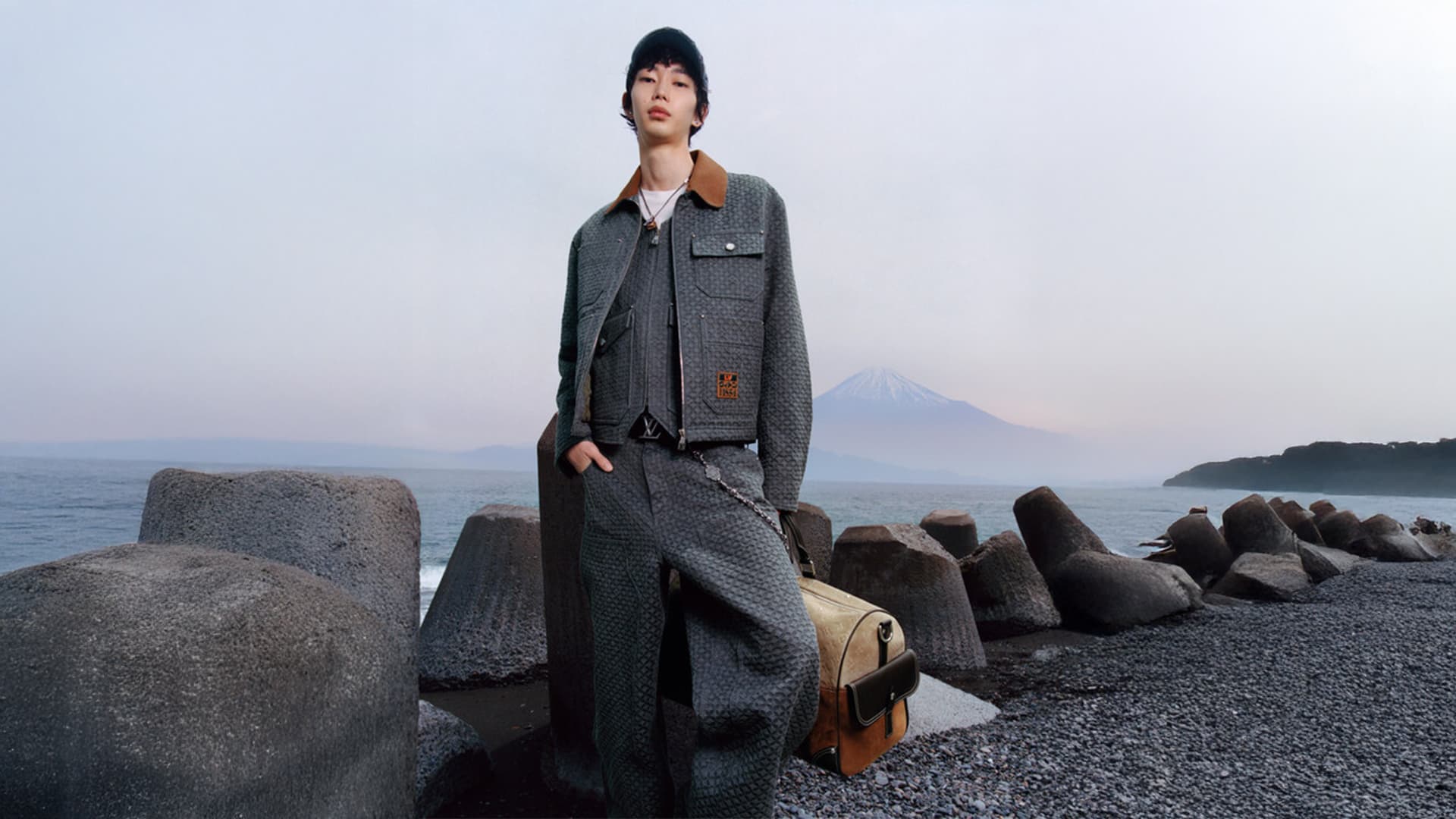 oakridge park retail louis vuitton