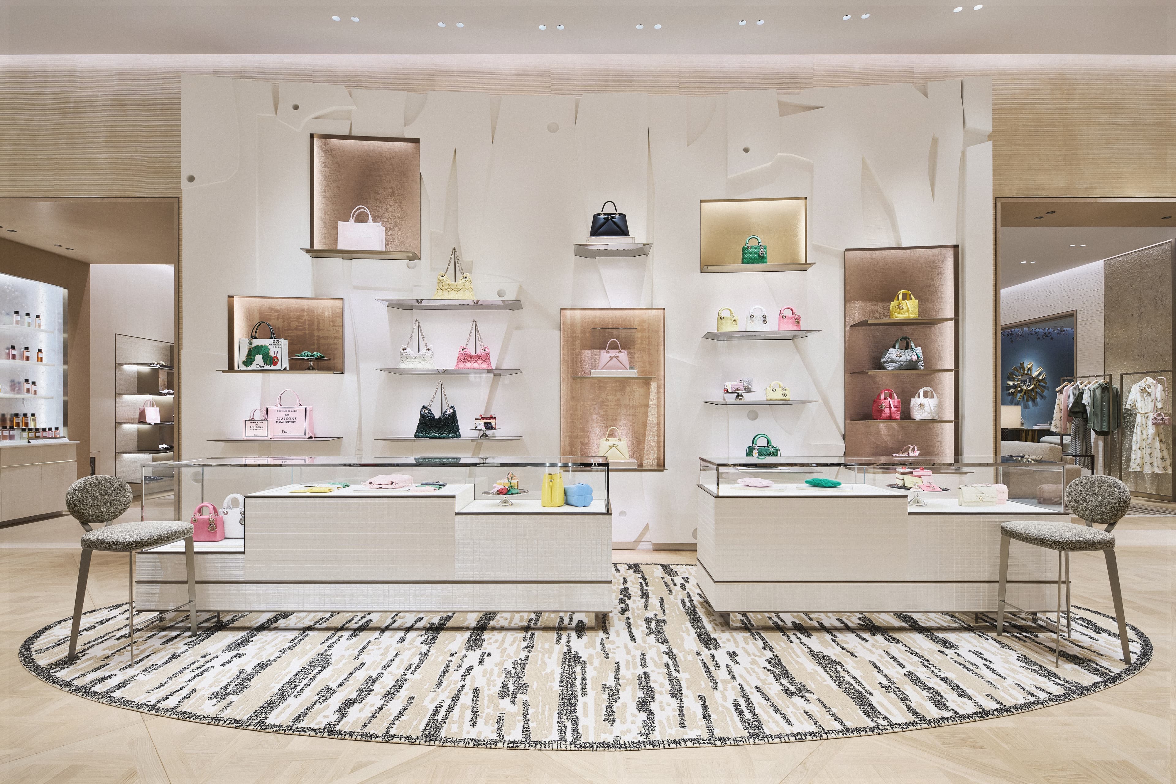Retail-Dior